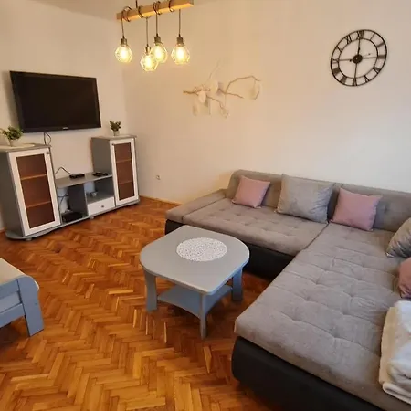 Apartment Ri-jo *