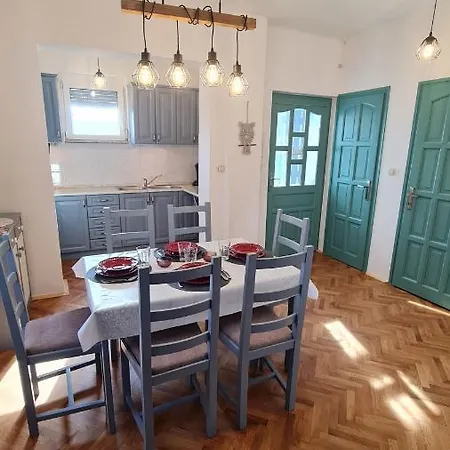 Apartman Ri-jo *
